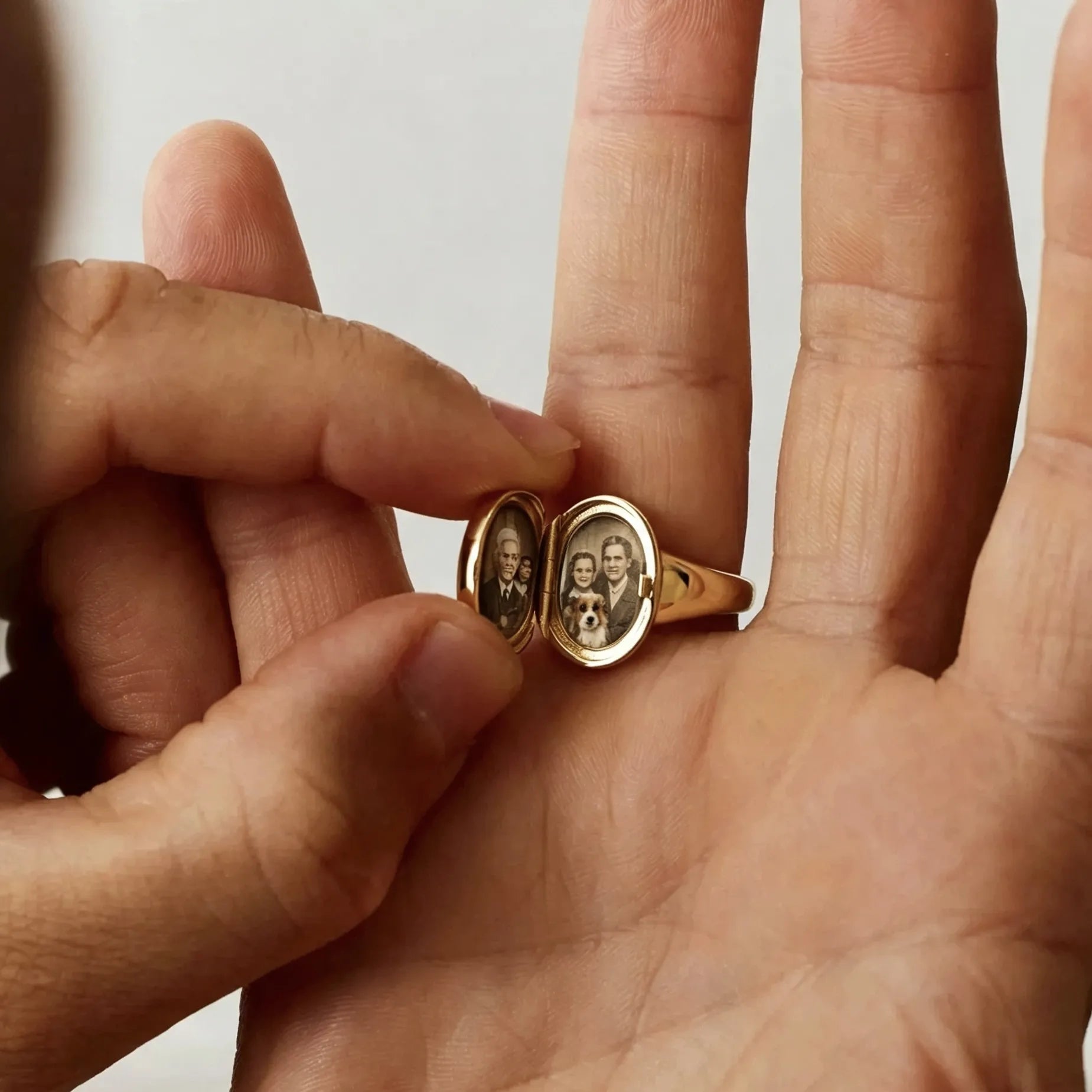 A hidden photo ring designed to keep your loved ones close every day.