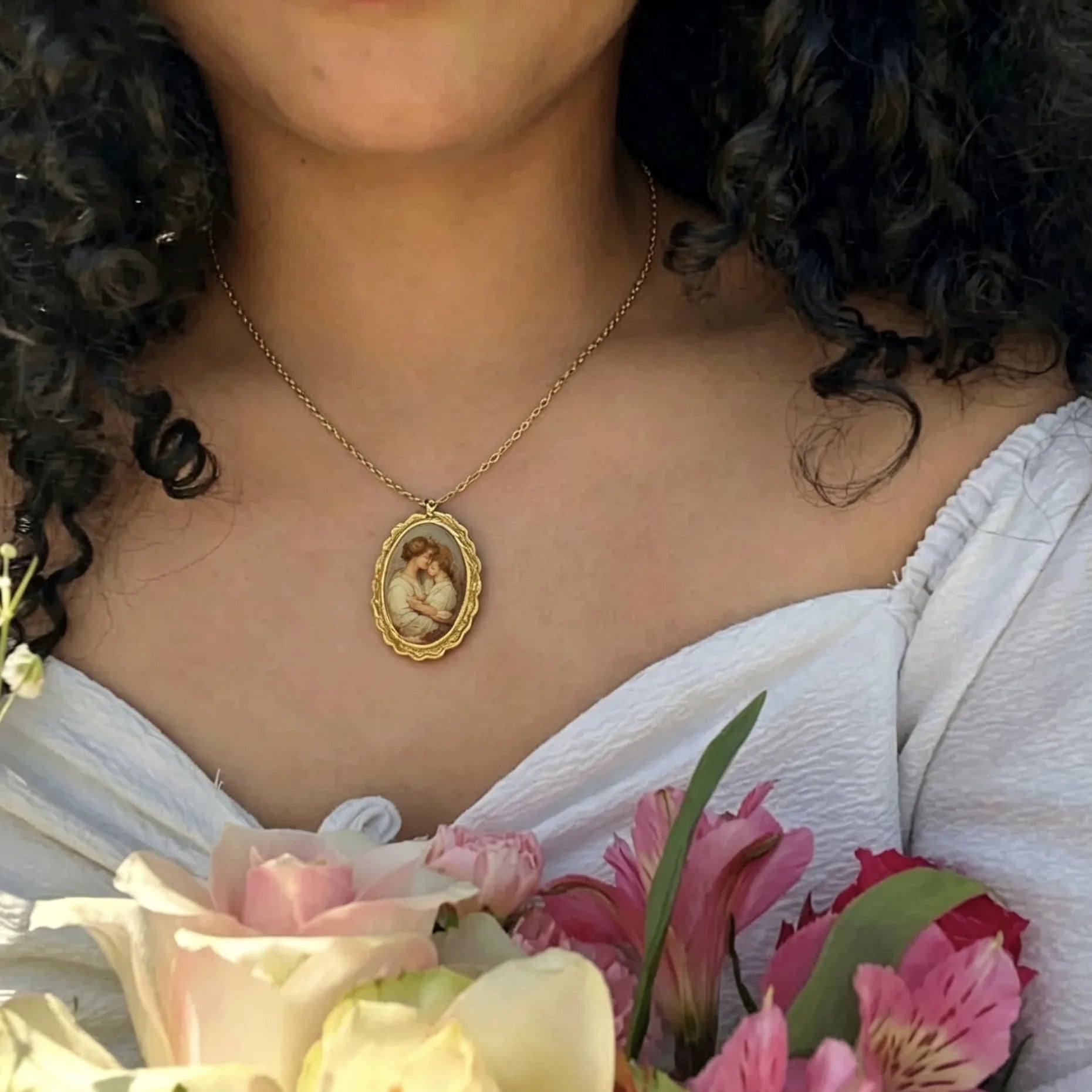 Personalized couple portrait necklace